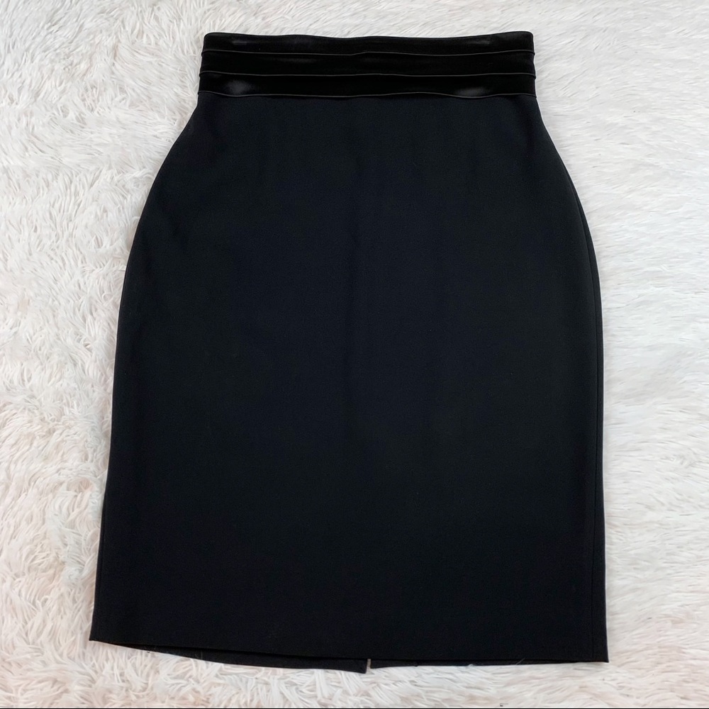 St. John knee length tuxedo pencil Skirt satin pleated waist in black workwear - Picture 3 of 11
